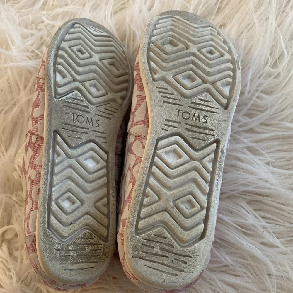 TOMS flats